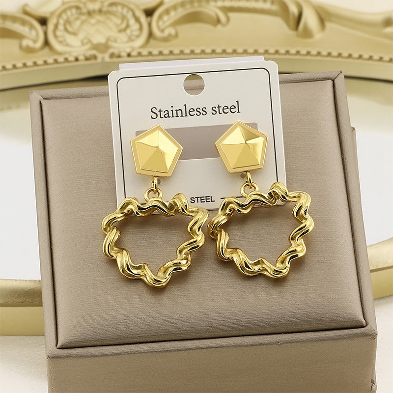 Wholesale geometric patchwork pleated pattern hollow heart shaped stainless steel earrings