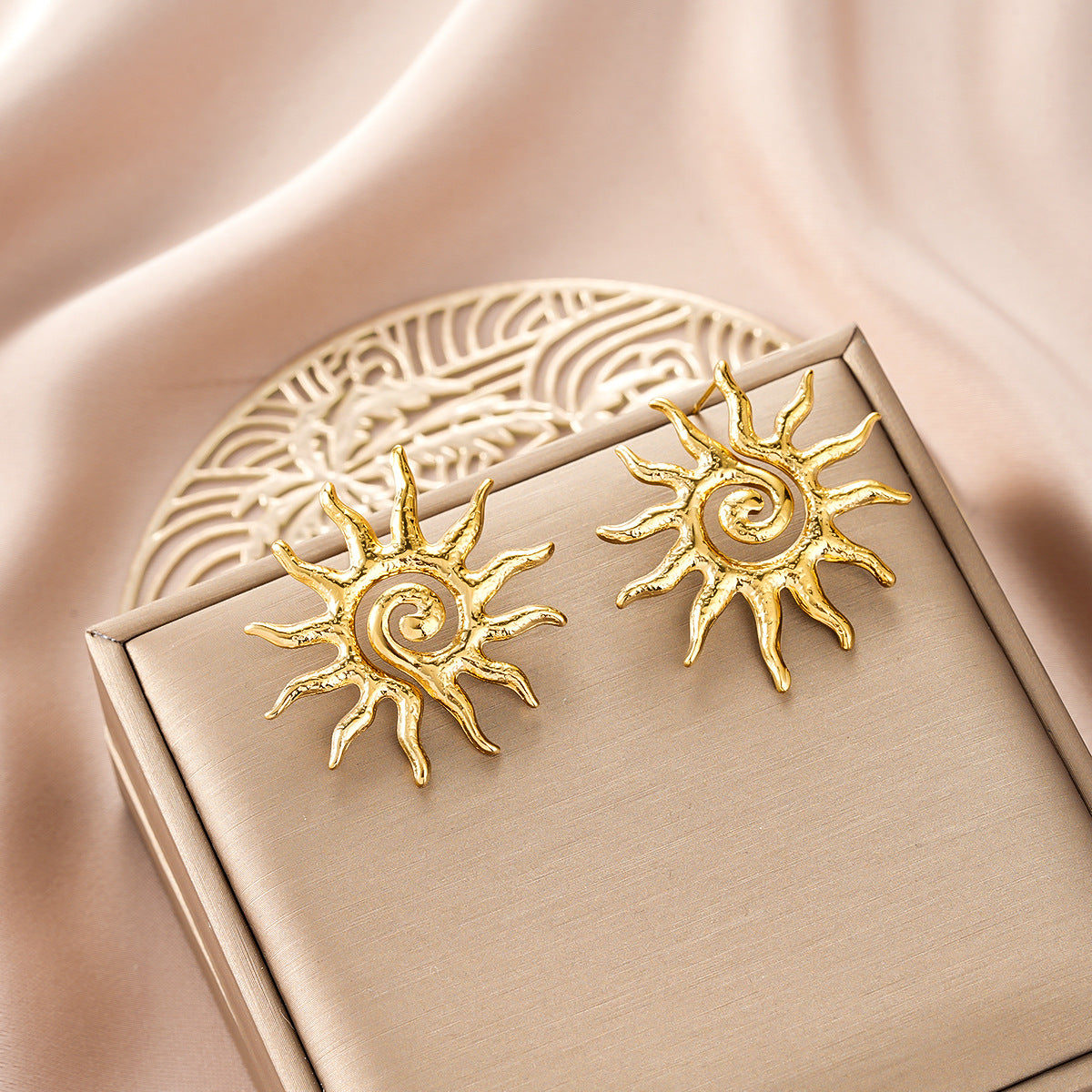 Wholesale Geometric Sunflower Stud Earrings Titanium Steel Electroplated Fashion Jewelry Accessory Gift for Women
