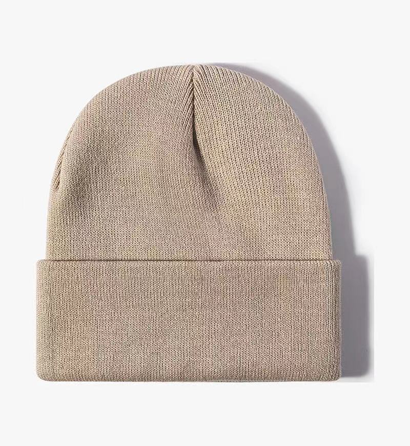 Wholesale Solid color knitted hat,  smooth plate cold hat curled brim Hat