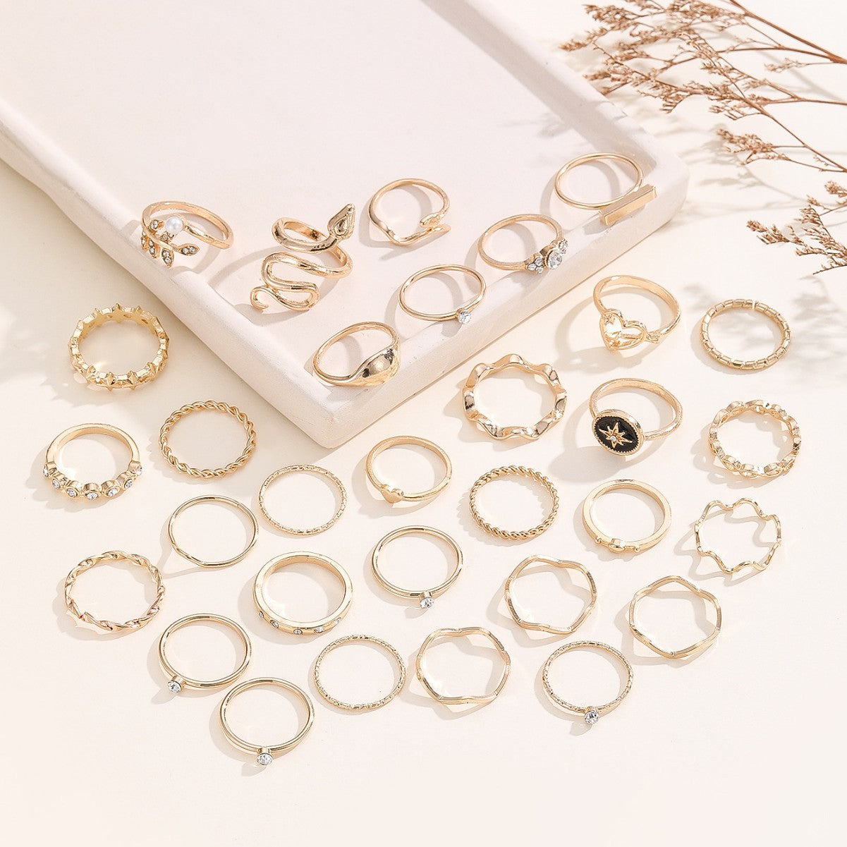 Wholesale Minimalist Korean Style Gold Ring Set 31 Piece Fashion Accessory Gift For Women Boutique Resale