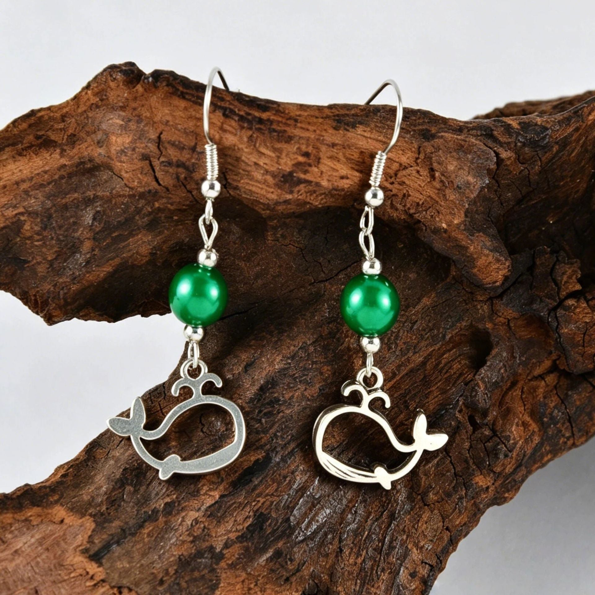 Wholesale Cross-Border European and American Ocean-Style Creative Whale Pendant Earrings for Women,  High-End Gemstone Beaded Earrings with a Sense of Luxury