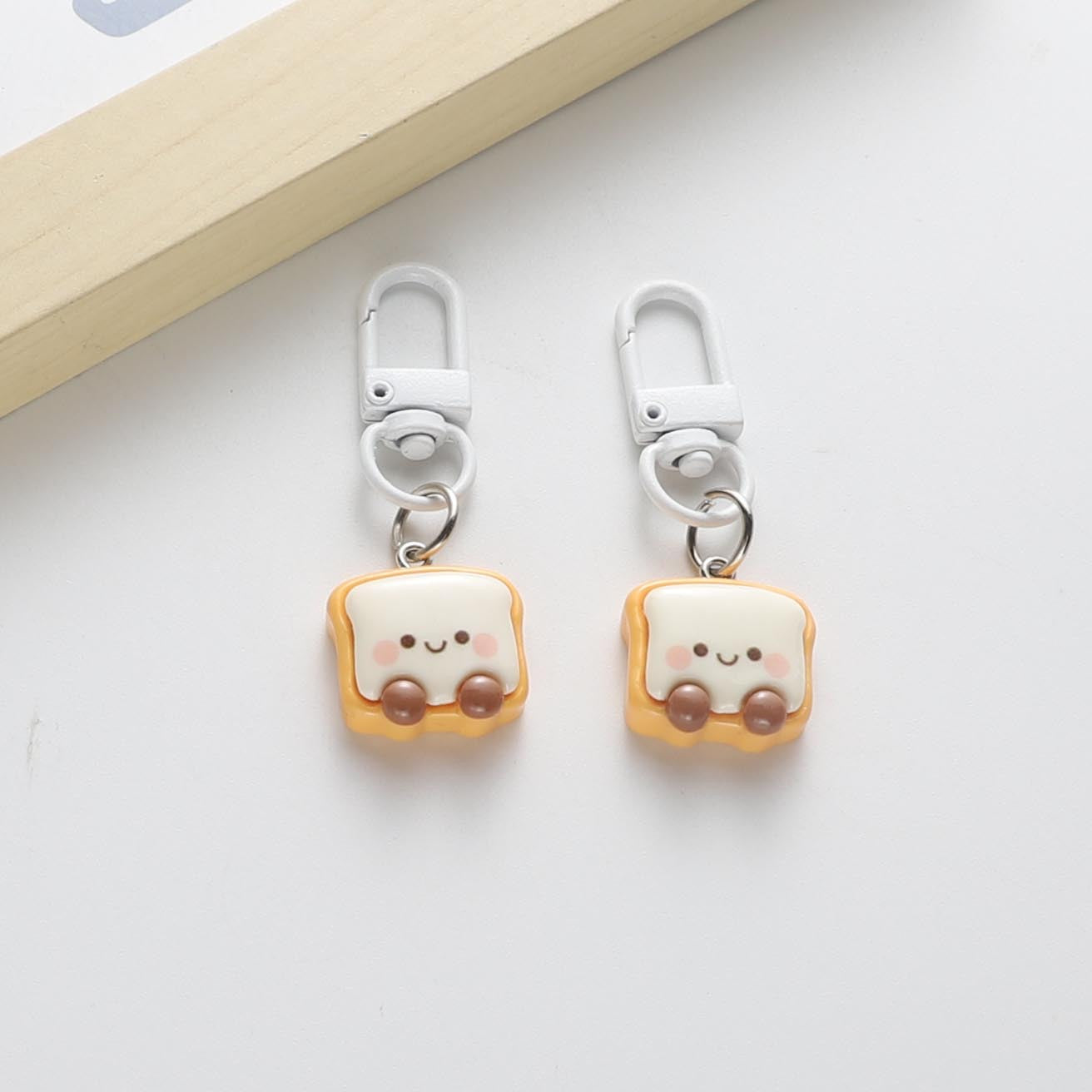 Wholesale Bread Food Play Keychain