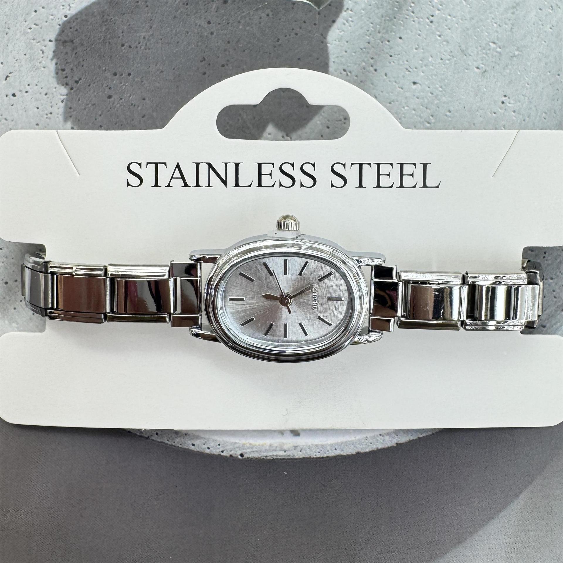 Wholesale Women' s Casual  Stylish Quartz Watch with Printed Cherry  Strawberry Design — DIY Modular Strap