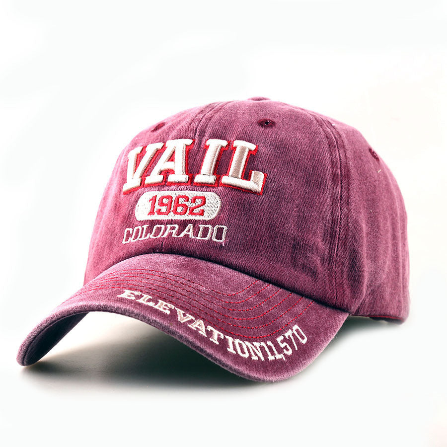 Wholesale Fashionable letter embroidered baseball cap