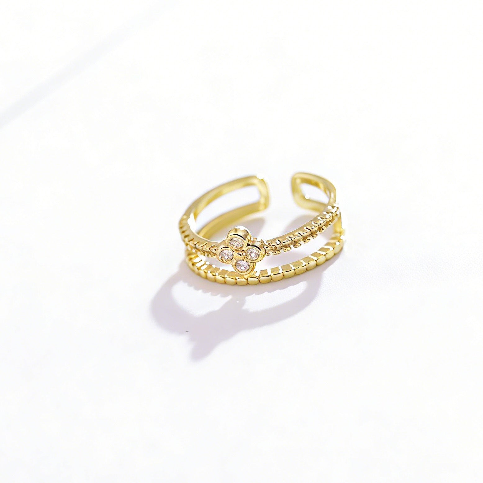 Wholesale Brass diamond-encrusted four-leaf clover ring