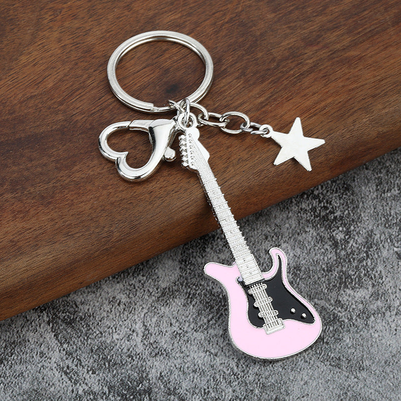 Wholesale Electroplating color-retaining oil-dripping guitar keychain