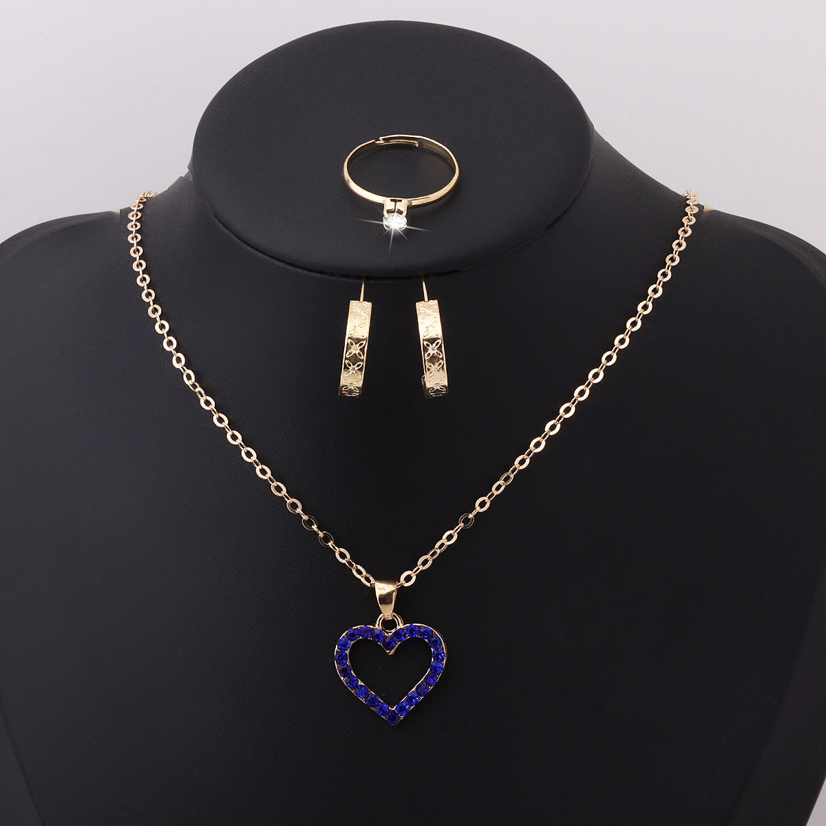 Wholesale Love three-piece pendant necklace  jewelry