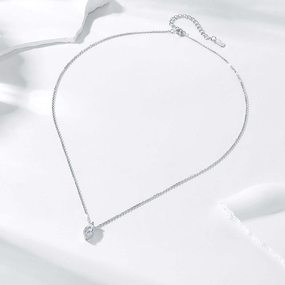 Wholesale 925 Silver Moissanite Pendant Necklace For Women Trendy Geometric Collarbone Chain Jewelry Accessory
