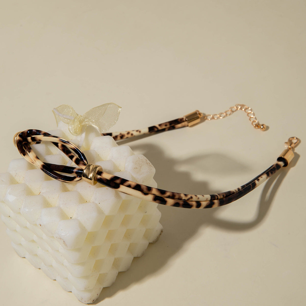 Wholesale Leopard print leather cord necklace