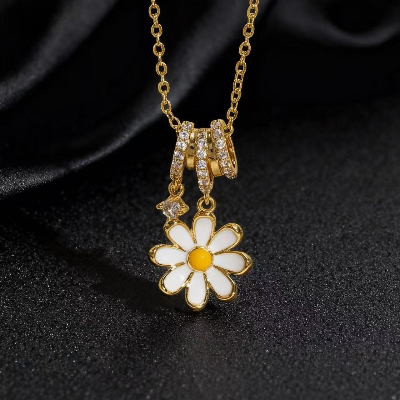 Wholesale Boutique Heart Flower Pendant Necklace Set Colorful Zircon Copper Jewelry Gift