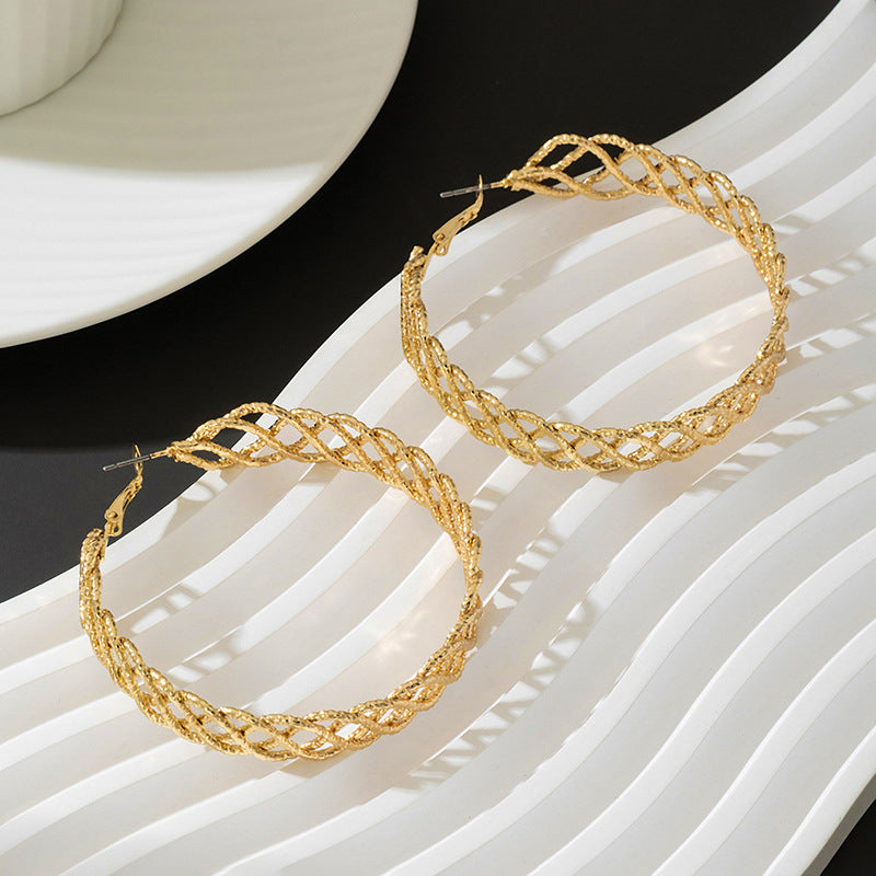Wholesale Cold Wind Style Hollow Large Circle Earrings Alloy Electroplated Jewelry Accessory