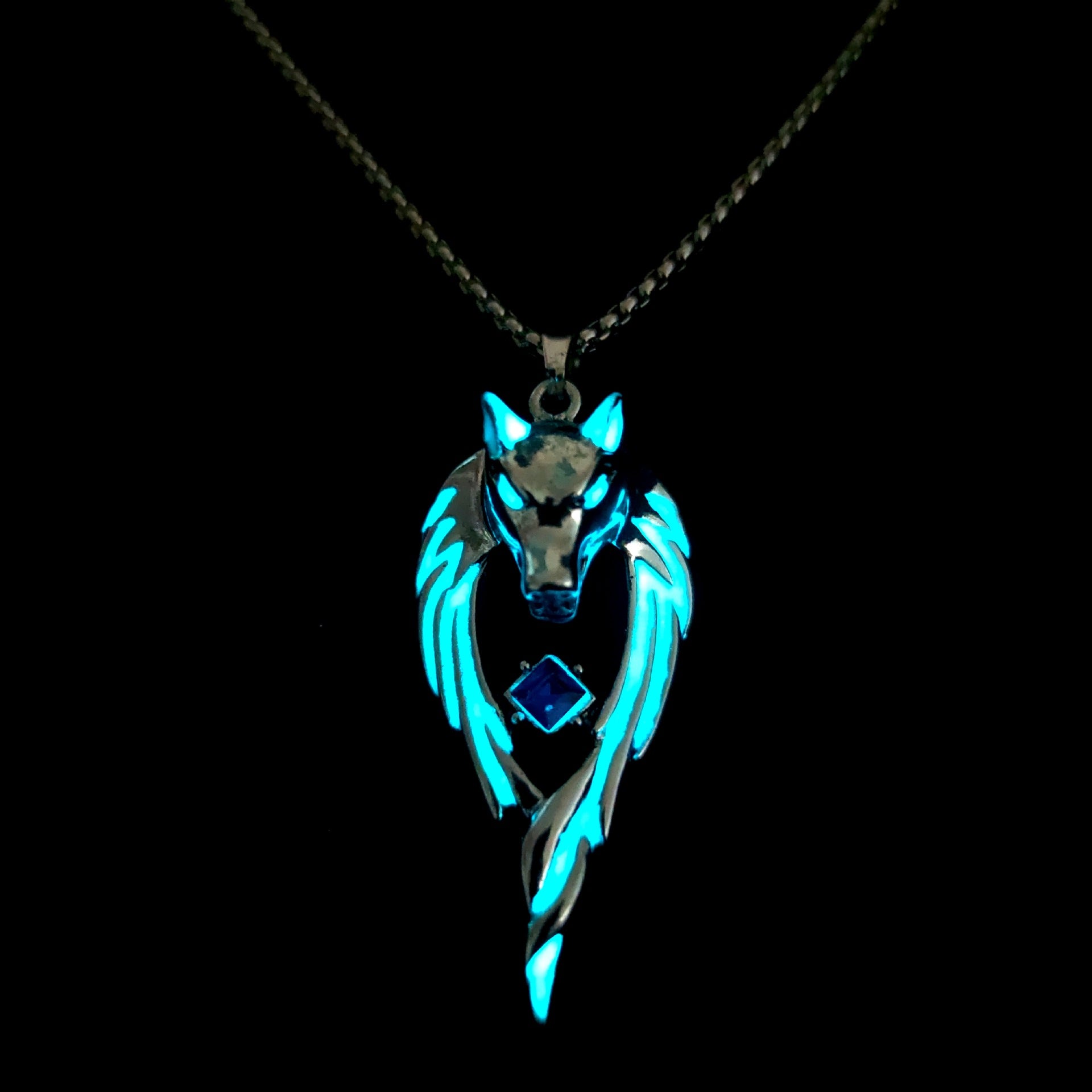 Wholesale Luminous Wolf Totem Luminous Men' s Pendant
