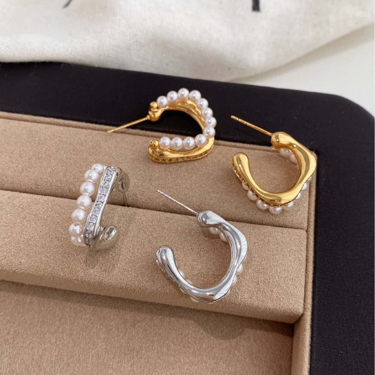 Wholesale Diamond and pearl earrings