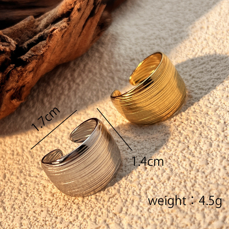 Wholesale  fashion stainless steel smooth ring niche design high sense open titanium steel ring