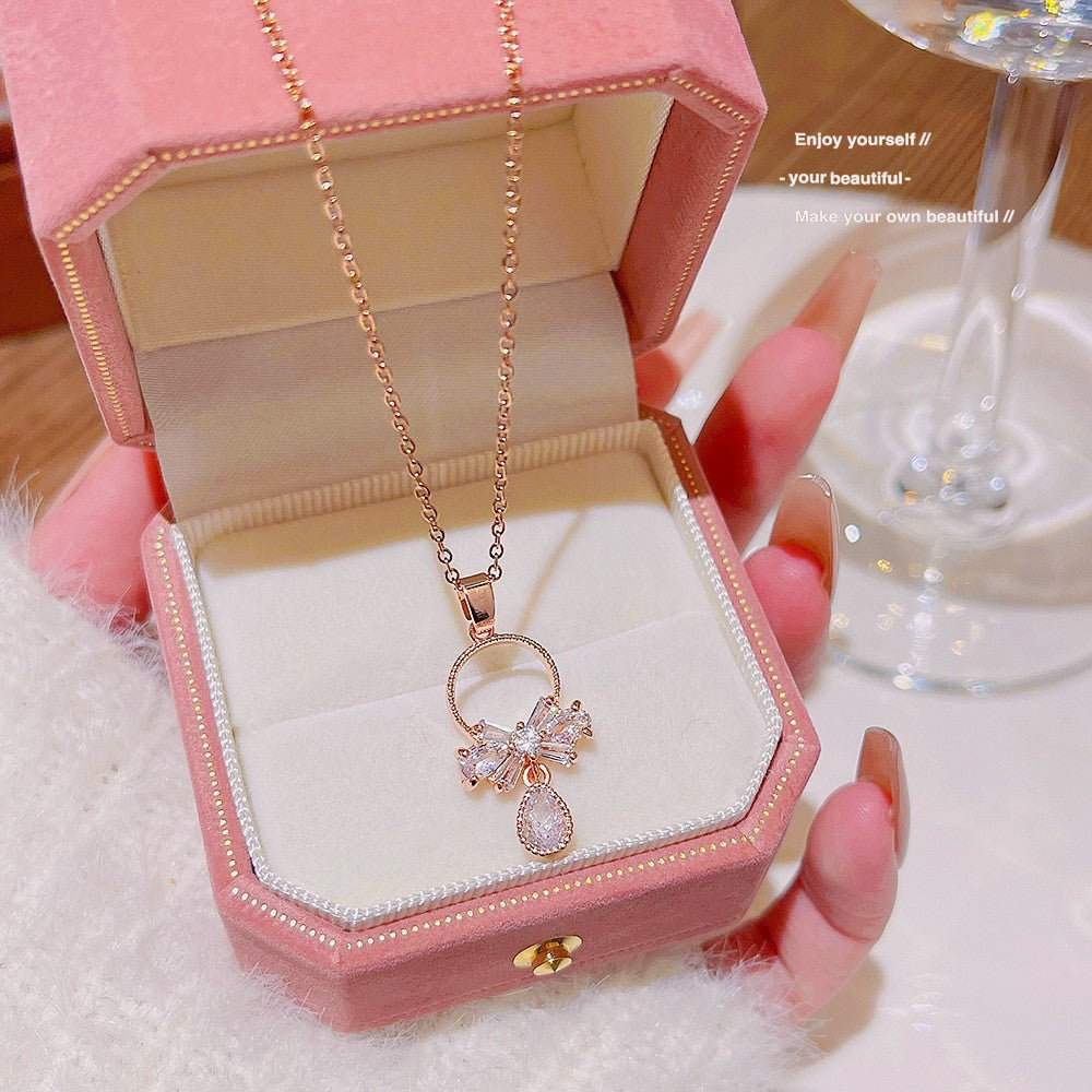 Wholesale Four-Leaf Clover Zircon Necklace  Light Luxury Style