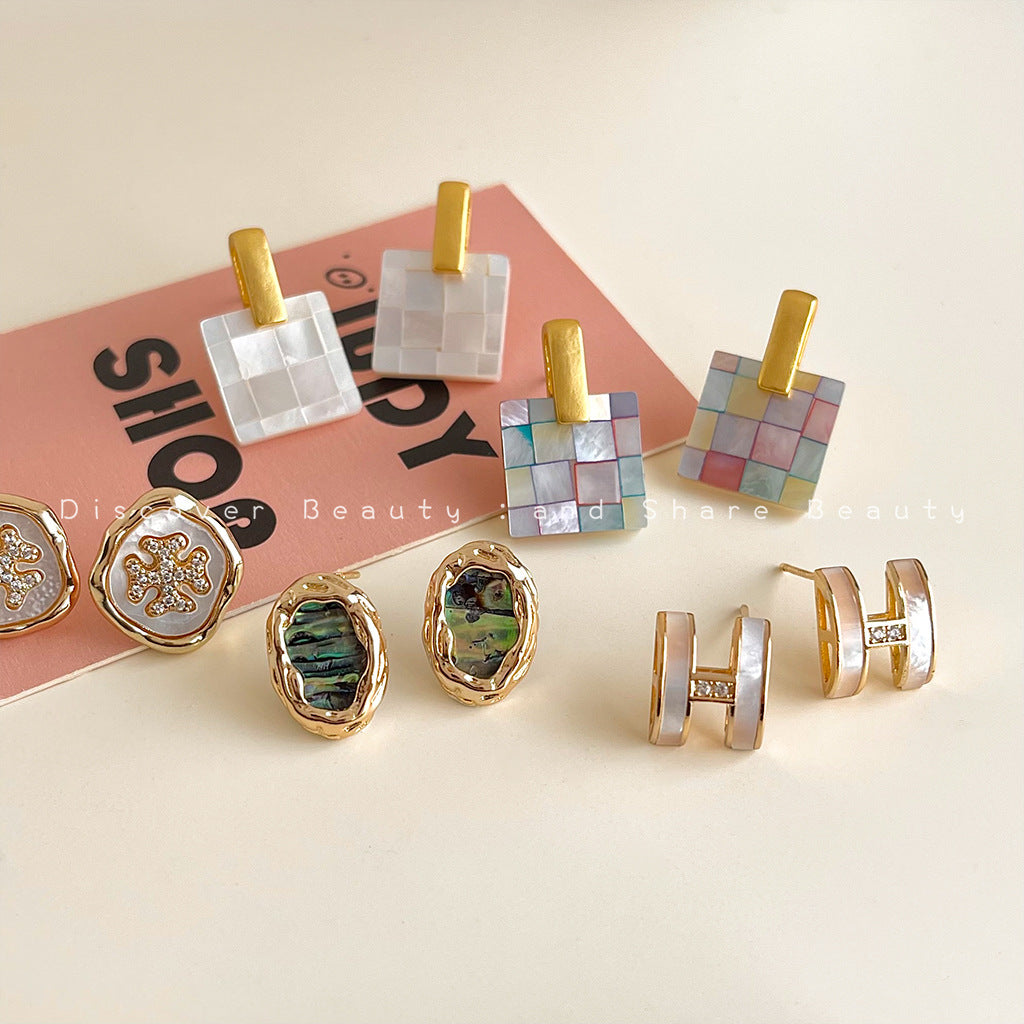 Wholesale Hand-made natural fritillary earrings