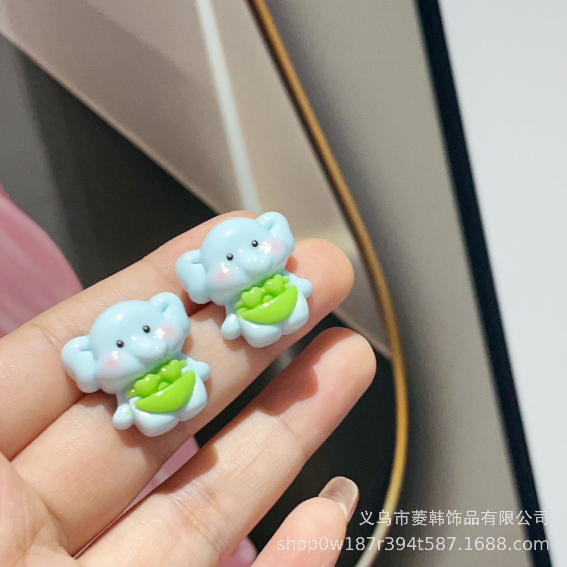 Wholesale Cute cartoon frog earrings