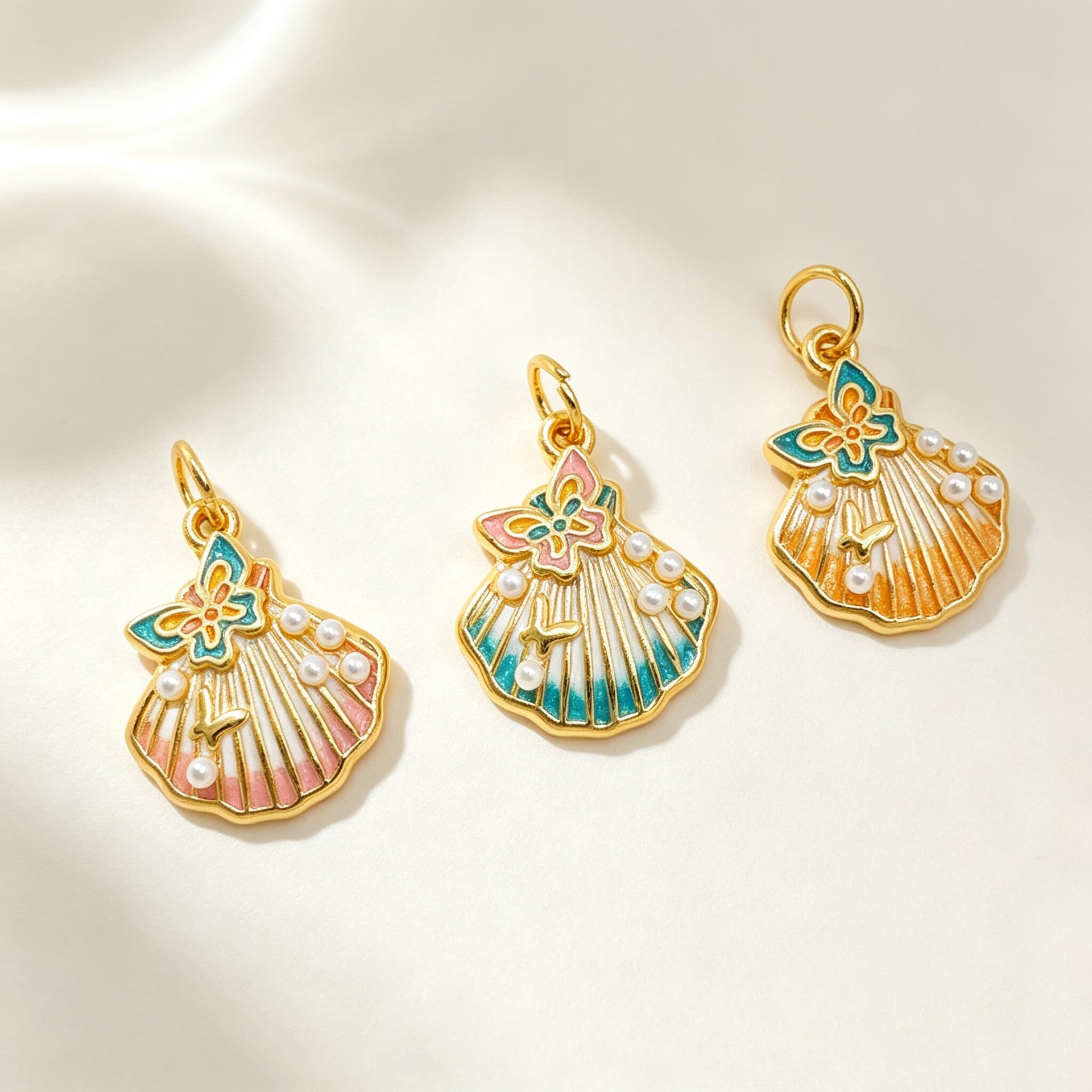 Wholesale Ocean Series Micro-Inlaid Diamond Shell Pendant Necklace,  Copper Gold-Plated Jewelry Accessory for Boutique Resale