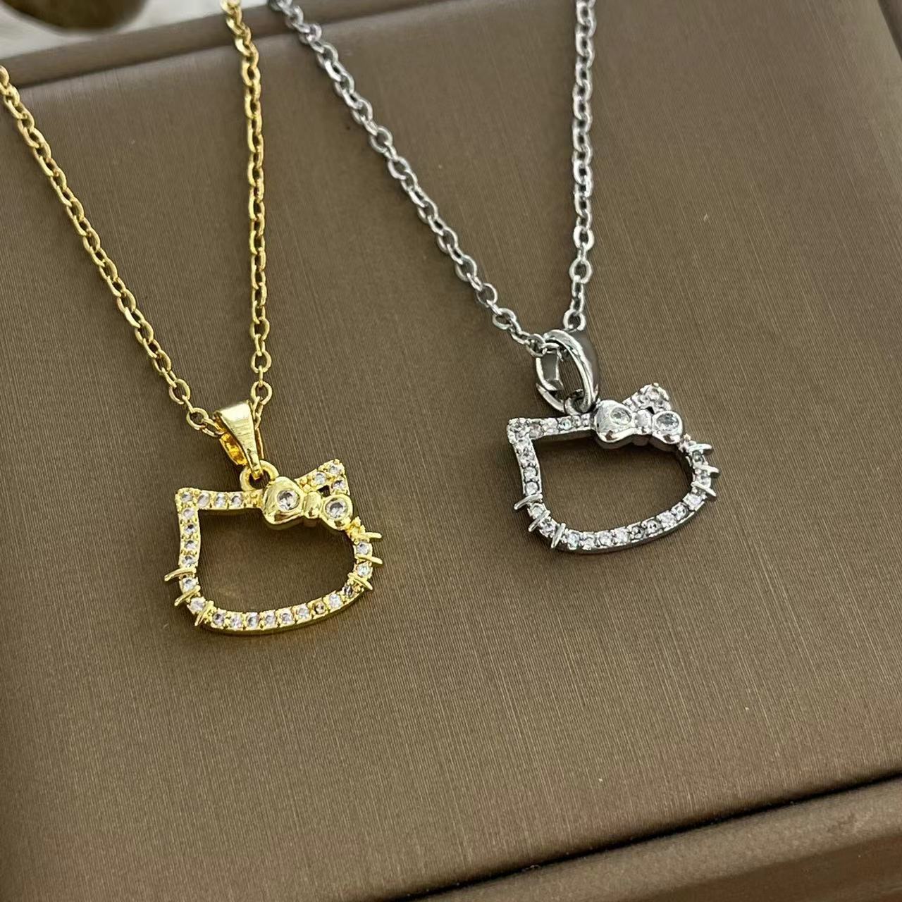 Wholesale Bow Cat Light Luxury Diamond Necklace