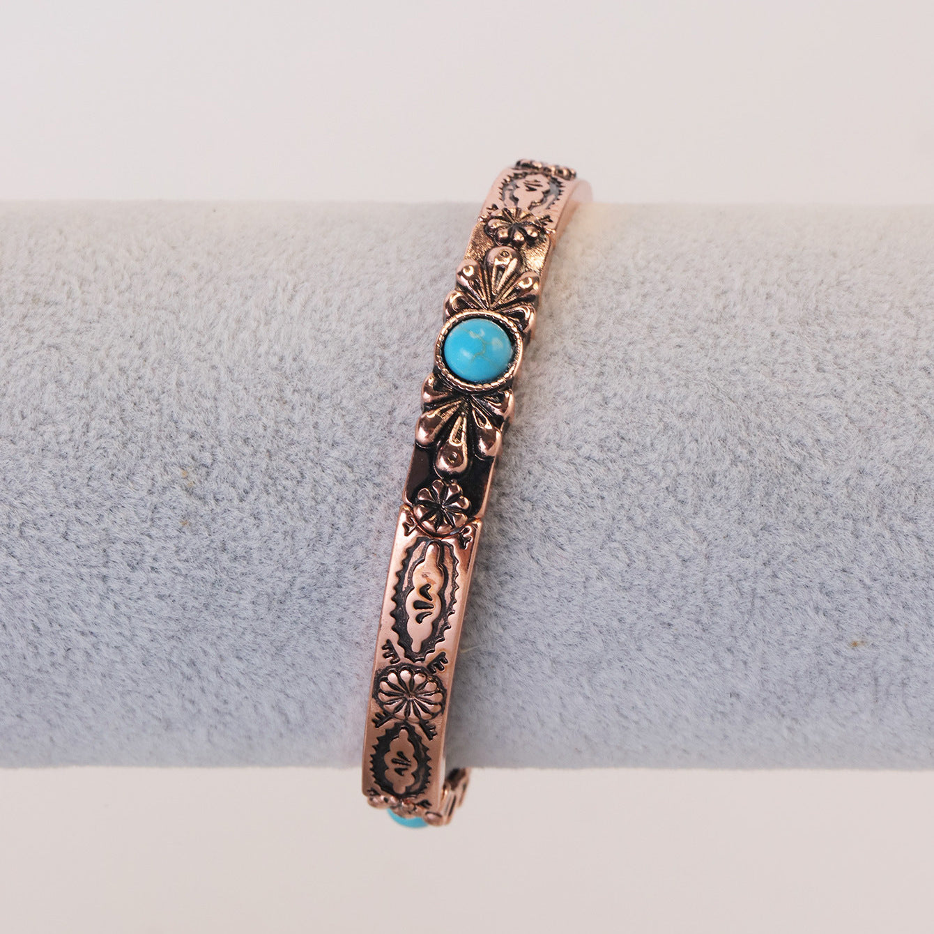 Wholesale Retro Turquoise Inlay Bracelet Zinc Alloy Round Stone Jewelry Accessory For Everyday Wear