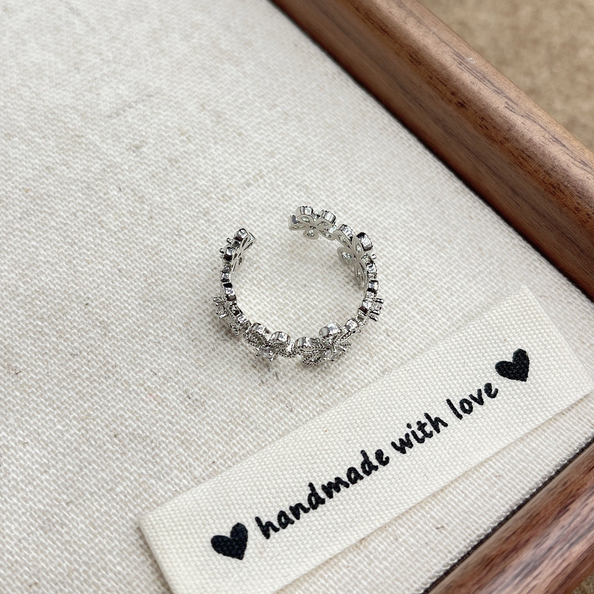 Wholesale Geometric brushed small flower  ring