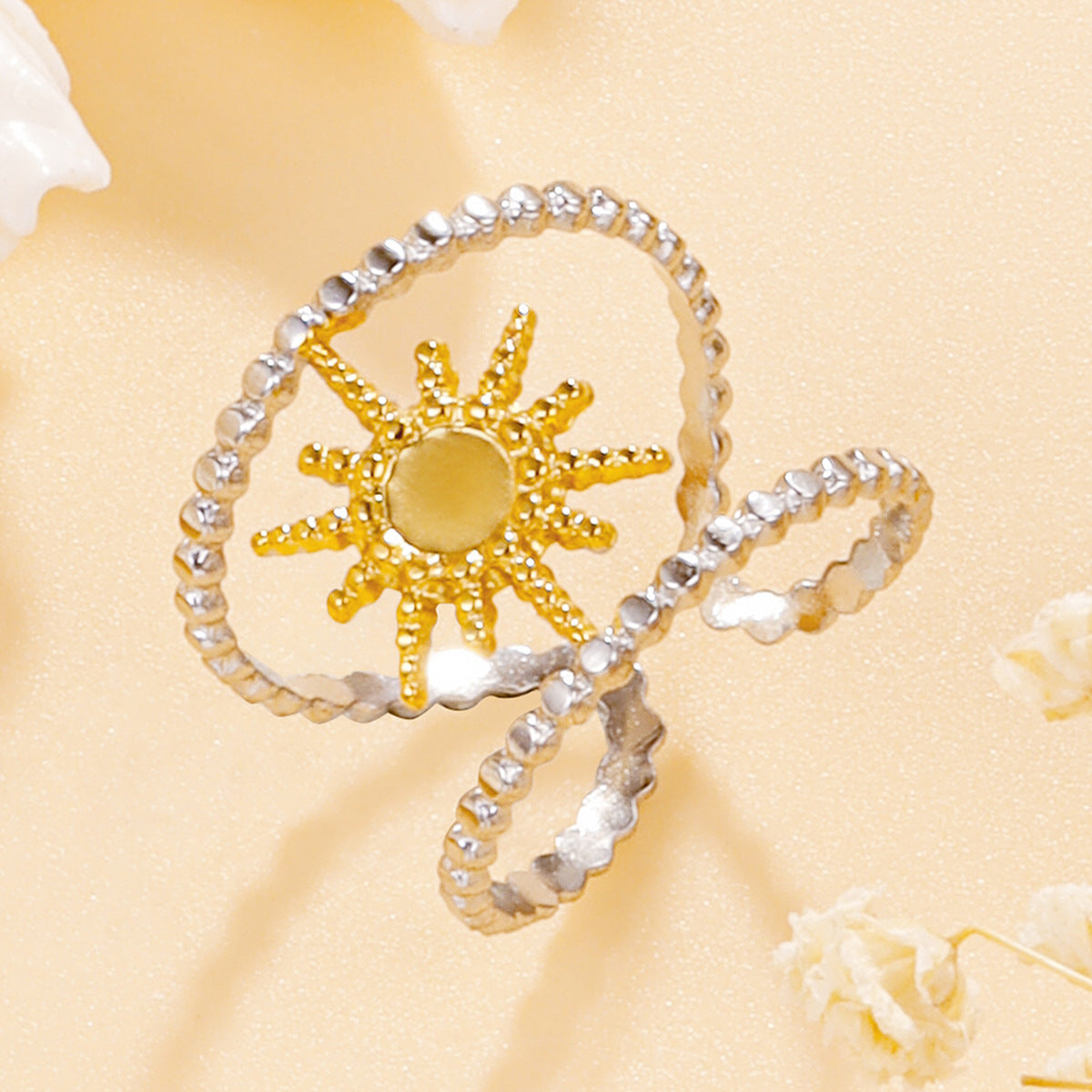 Wholesale Stainless Steel Vintage Hollow Sunflower Ring Adjustable Women' s Fashion Jewelry Gift