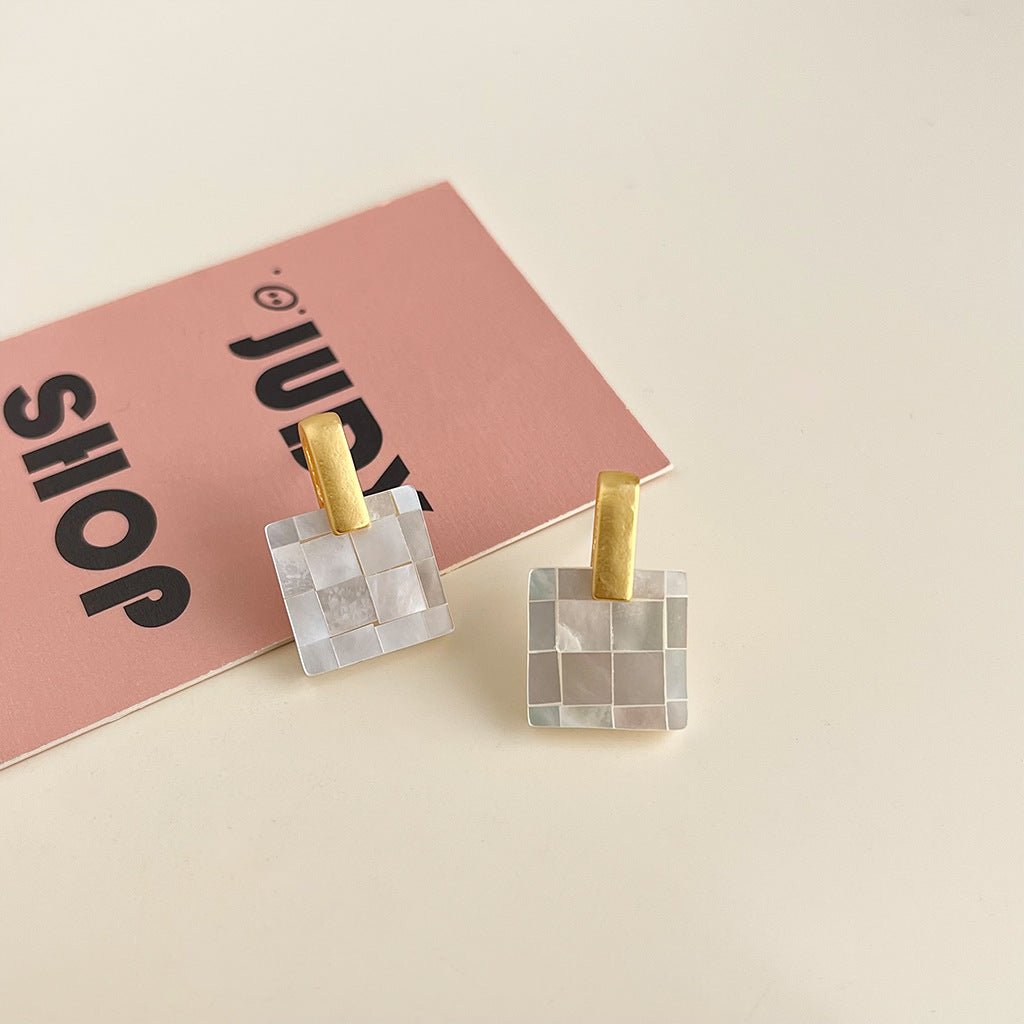 Wholesale Hand-made natural fritillary earrings