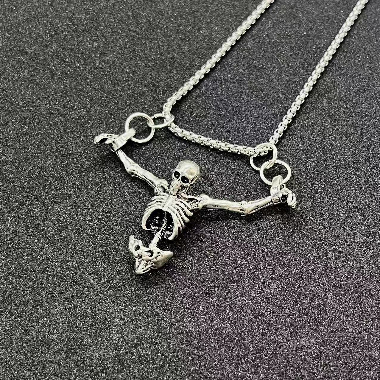 Wholesale exaggerated retro skull bone pendant necklace
