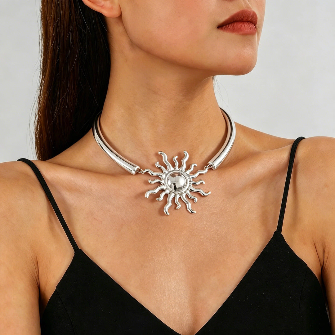 Wholesale Gold Electroplated Alloy Sun Flame Pendant Layered Necklace For Women Fashion Jewelry Accessory