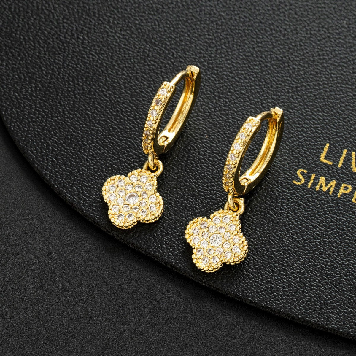 Wholesale Copper Electroplated Four Leaf Clover Flower Earrings For Women Korean Style Rhinestone Minimalist Design Fashion Accessory For Everyday Wear Or Gift