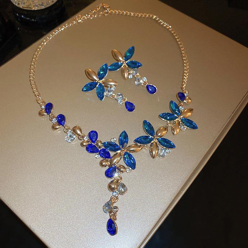 Wholesale Alloy Rhinestone Clavicle Necklace,  Geometric Vintage Style Fashion Jewelry Accessory for Gift