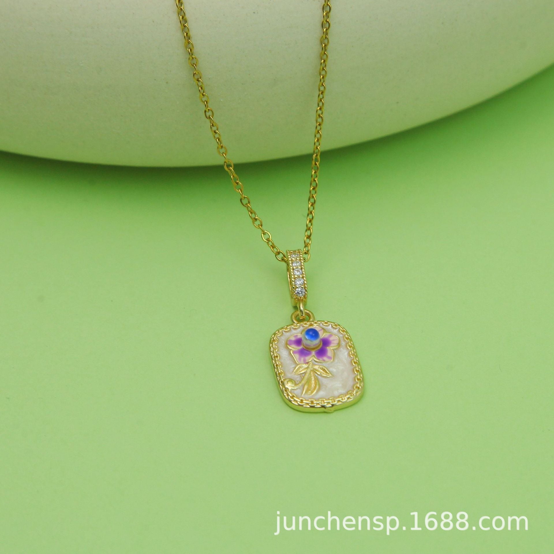 Wholesale Titanium Steel Oil Dropping Painted Mid-ancient Style Rose Pendant  Necklace