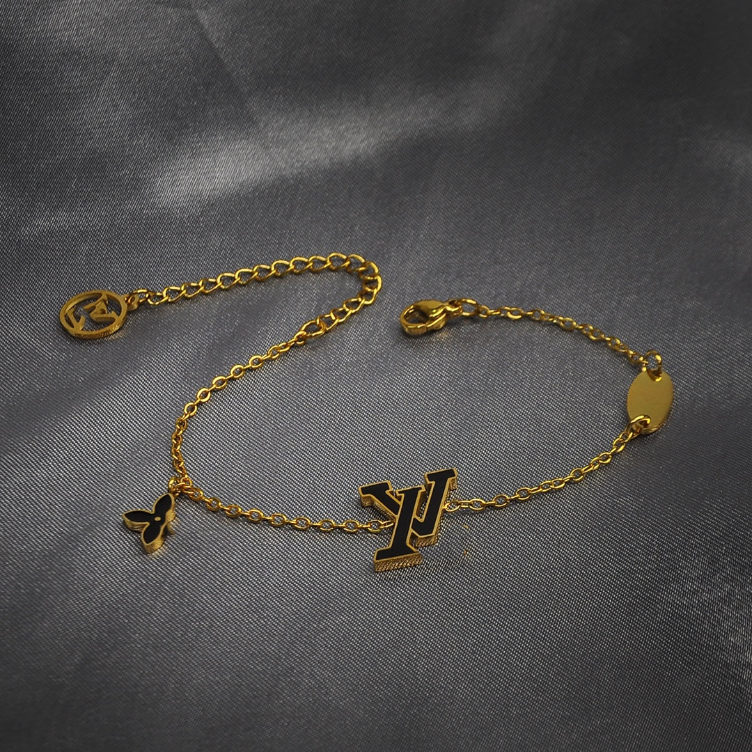 Wholesale Light Luxury Flower L Letter Bracelet Titanium Steel Electroplated Gold Fashion Jewelry Accessory Gift for Women