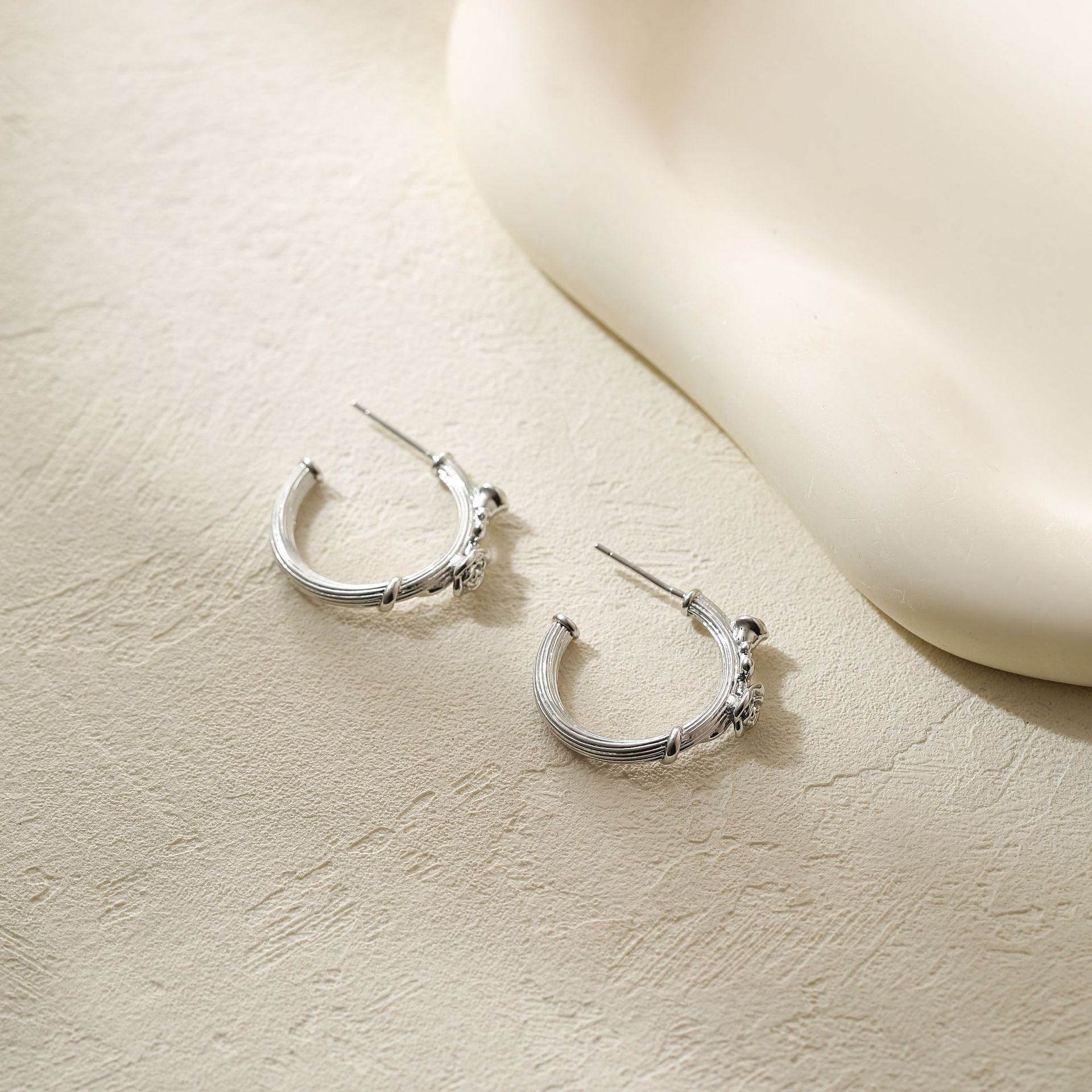 Wholesale  irregular earrings high sense pleated earrings