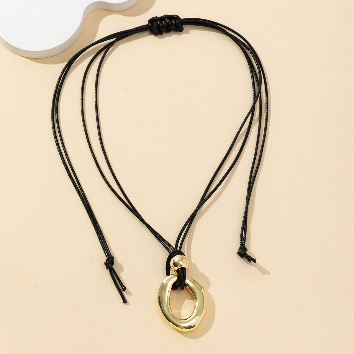 Wholesale  Personality Design Sense Irregular Circle Pendant Necklace
