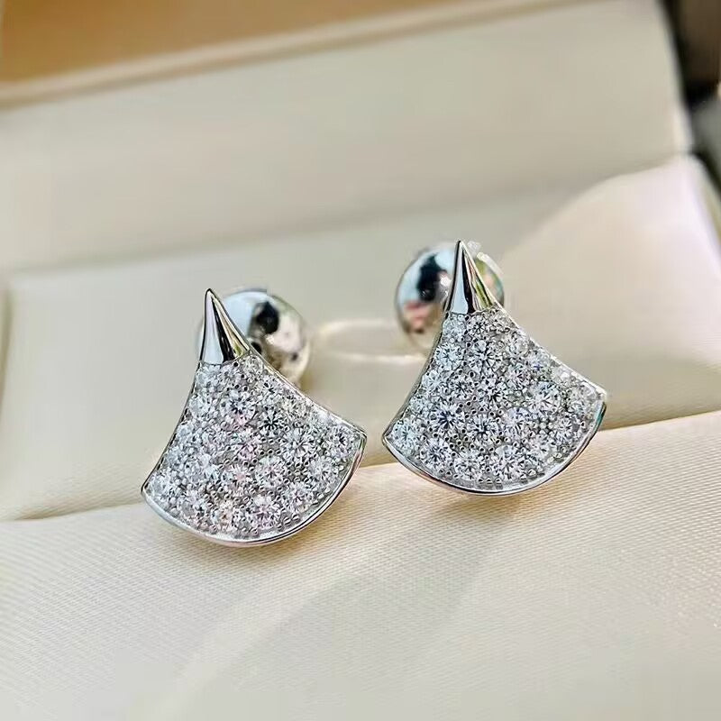 Wholesale Fashion Butterfly Necklace Copper Chain Natural Design Light Luxury Jewelry Accessory for Resale