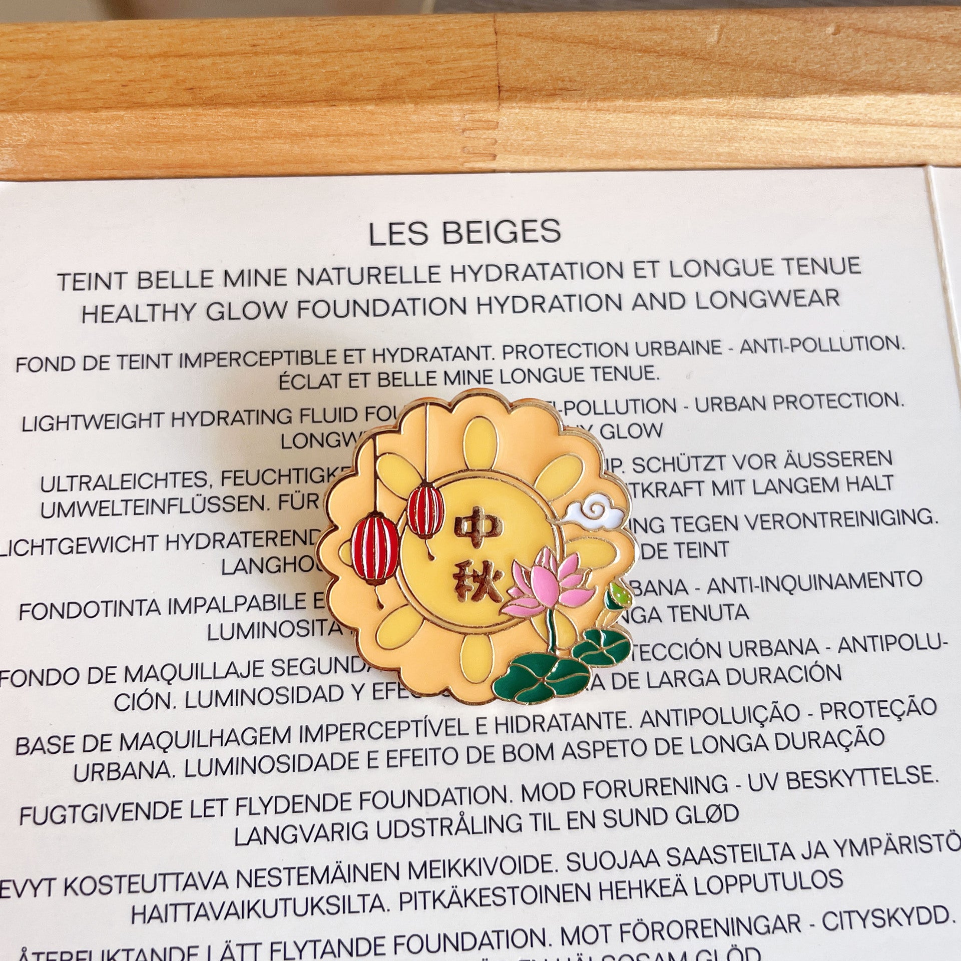 Wholesale  Mid-Autumn Festival commemorative metal   rabbit Brooch