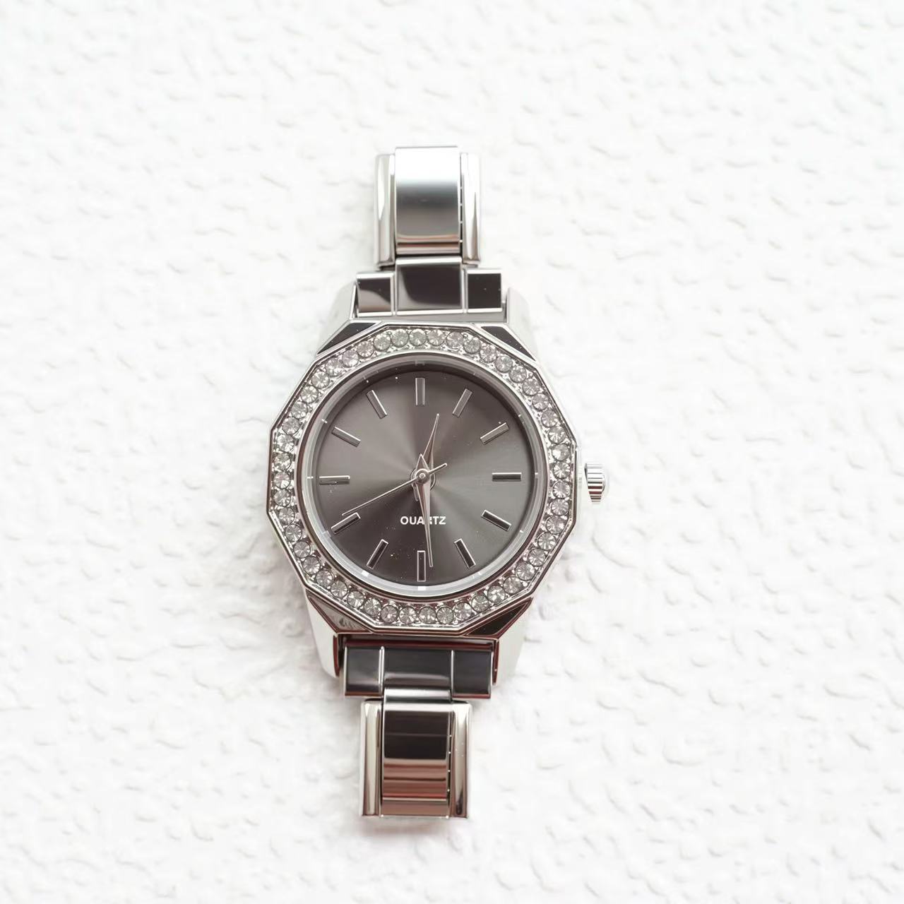 Wholesale Cross-border hot-selling modular bracelet watch unisex quartz watch