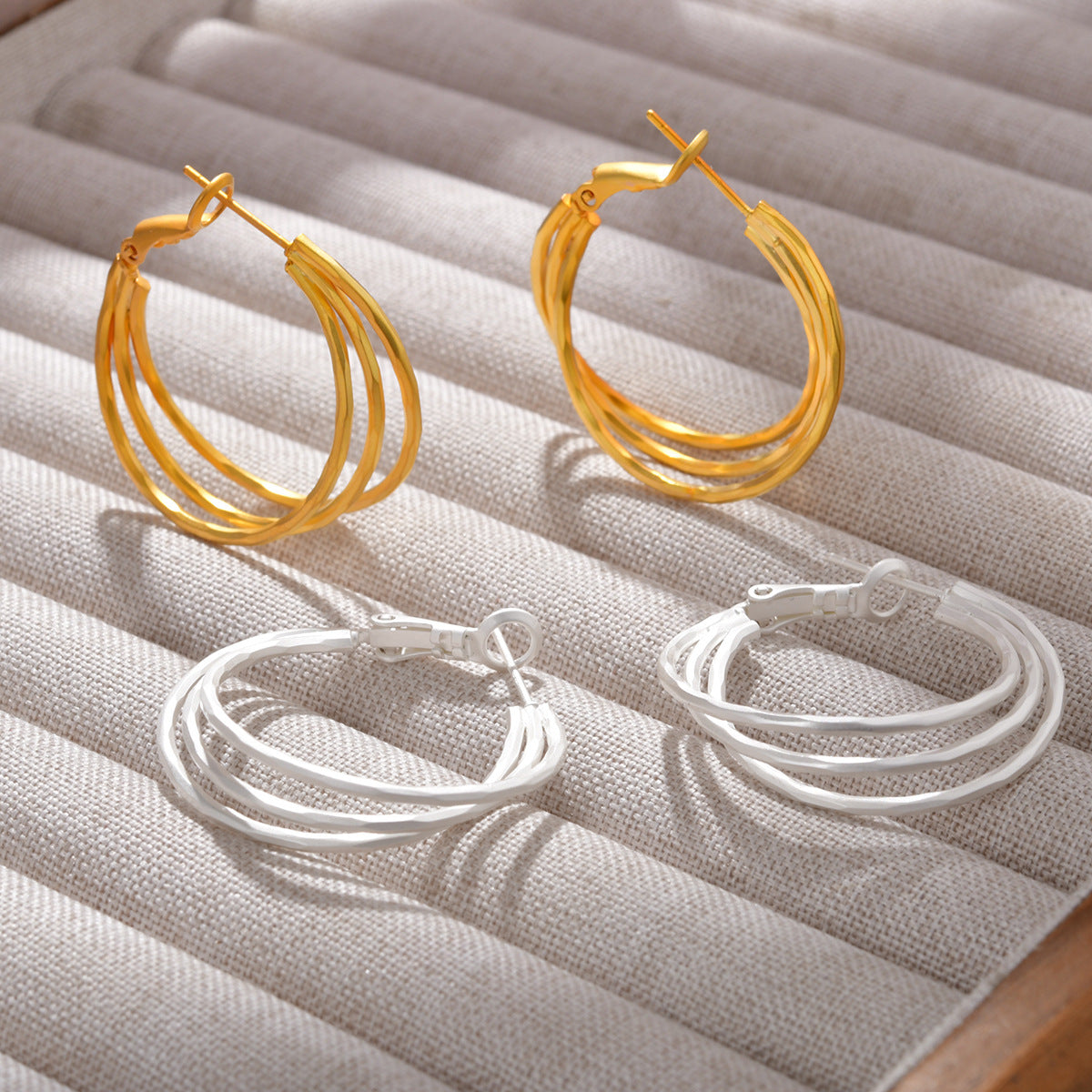 Wholesale Retro Personality Design Sense Round Ear Ring Earrings