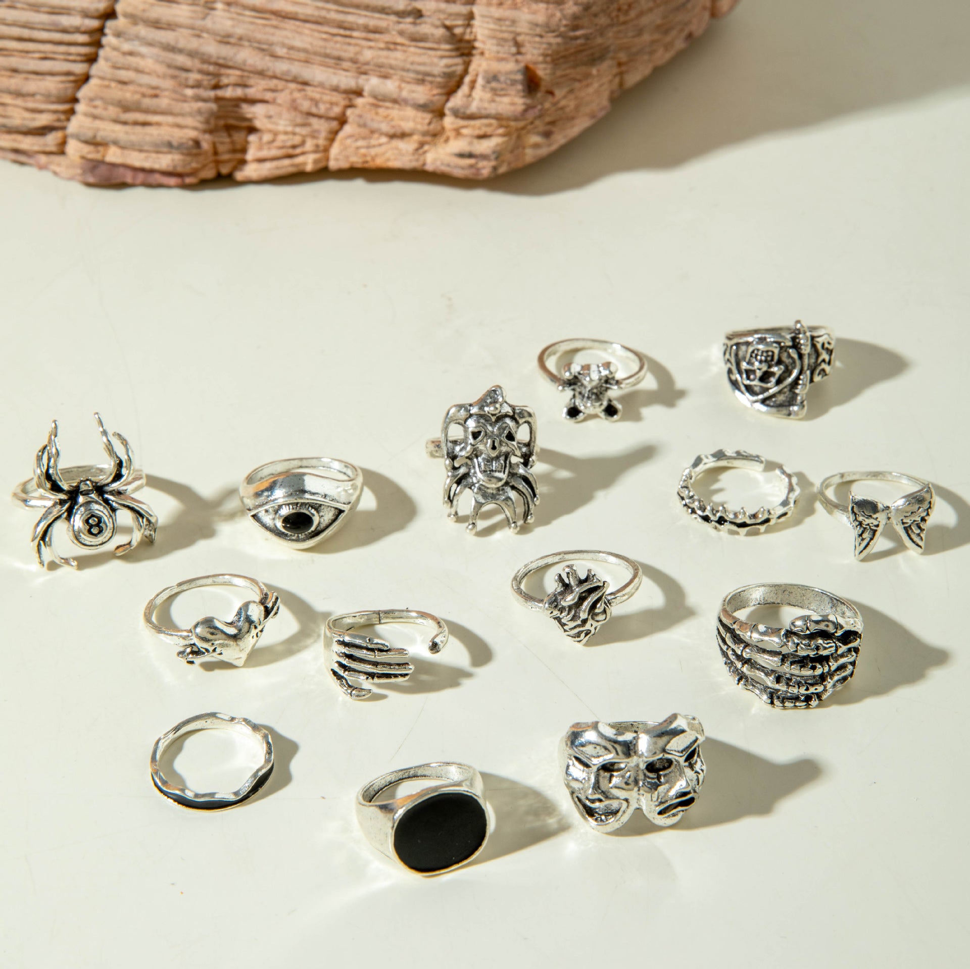 Wholesale metal retro geometric shape dripping dark ring