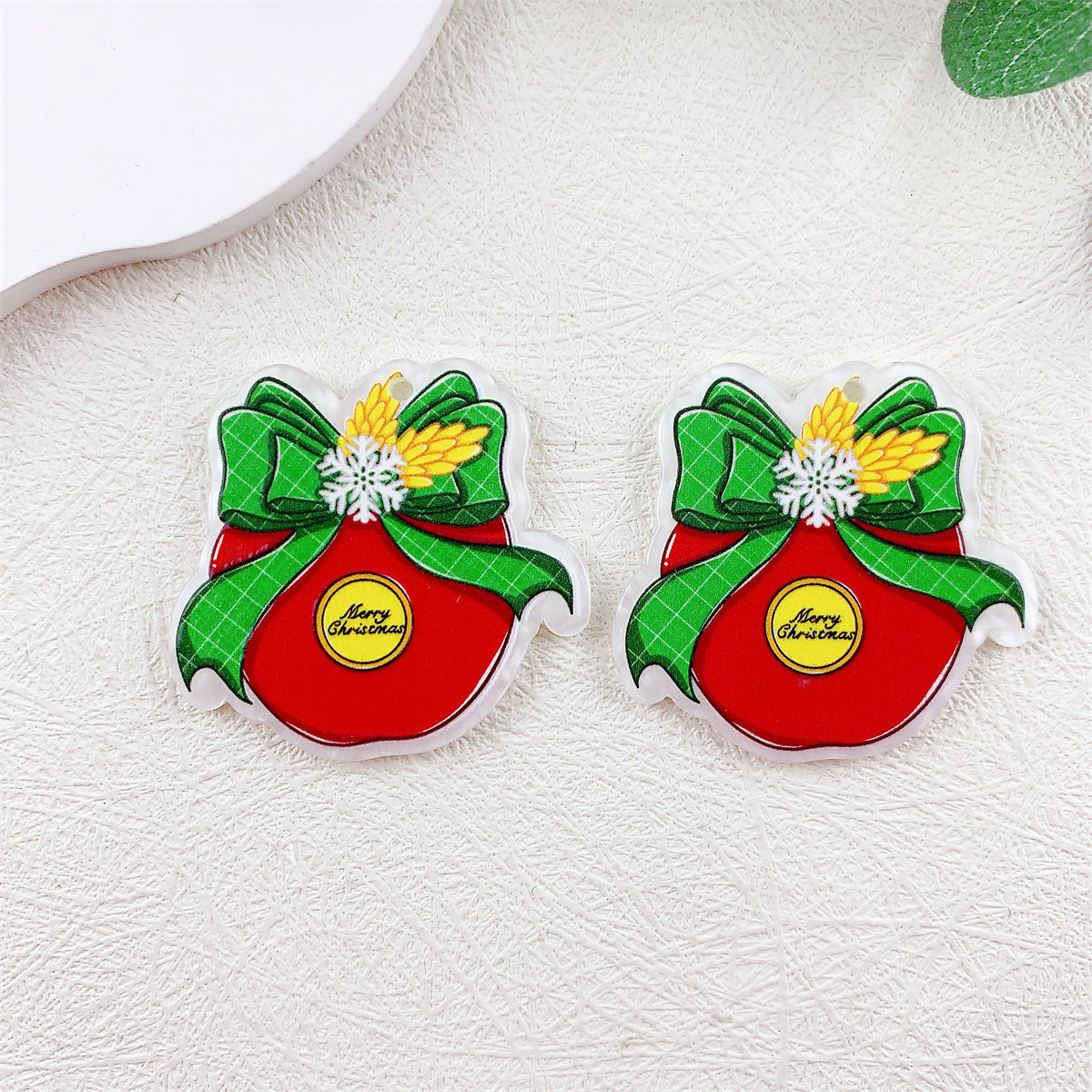 Wholesale 10pcs Acrylic Embossed Print Santa Elk Snowman Christmas Series Pendant