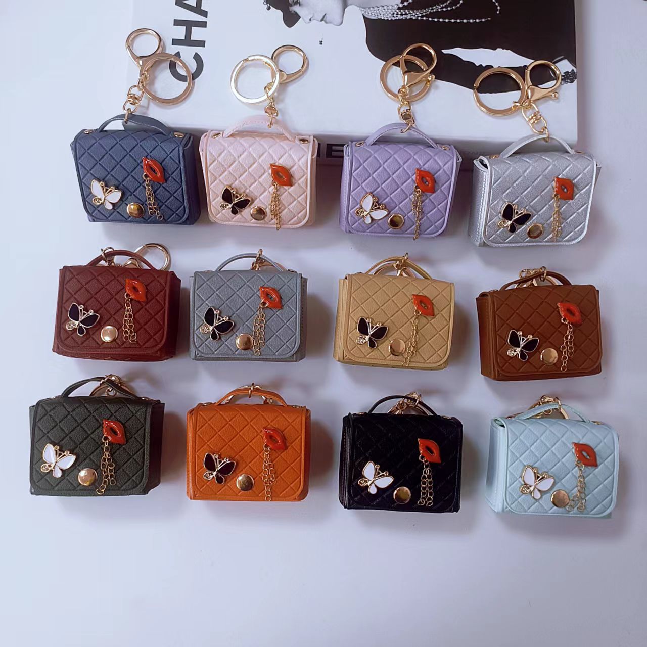 Wholesale Chic PVC Keychain Bag Coin Purse With Lips Butterfly Quilted Pattern Fashion Accessory Gift For Resale