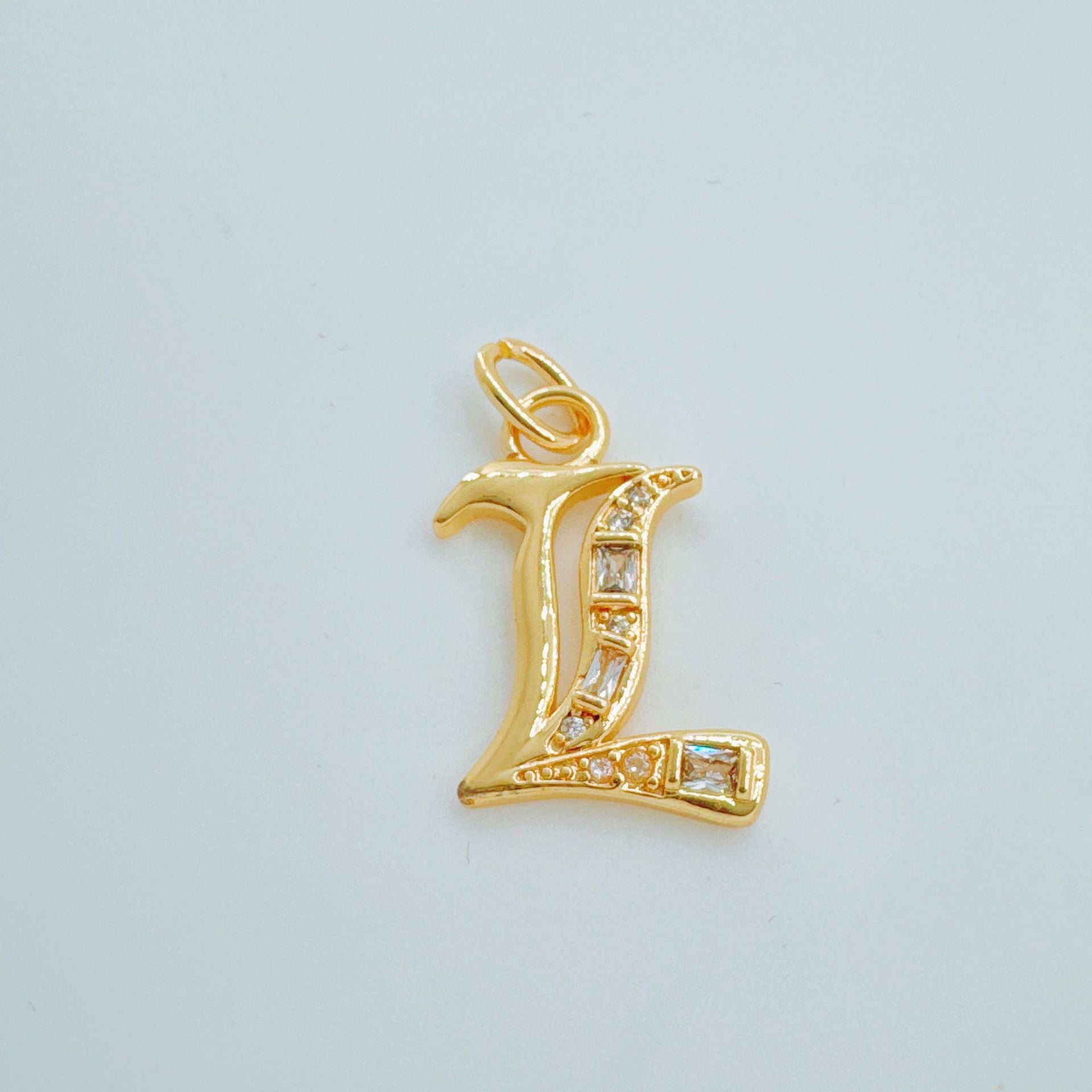 Wholesale Copper Gold-Plated Ice Sugar Letter Pendant Necklace European American Style Fashion Jewelry Accessory for Women