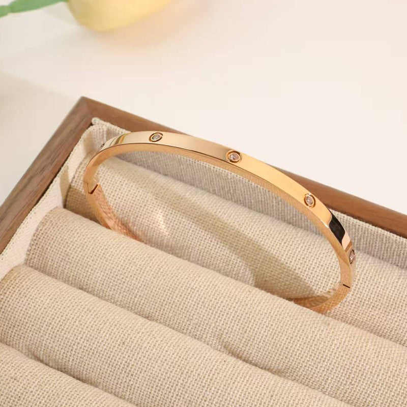 Wholesale Silver Titanium Steel Diamond Buckle Bracelet Fashion Accessory for Everyday Gift