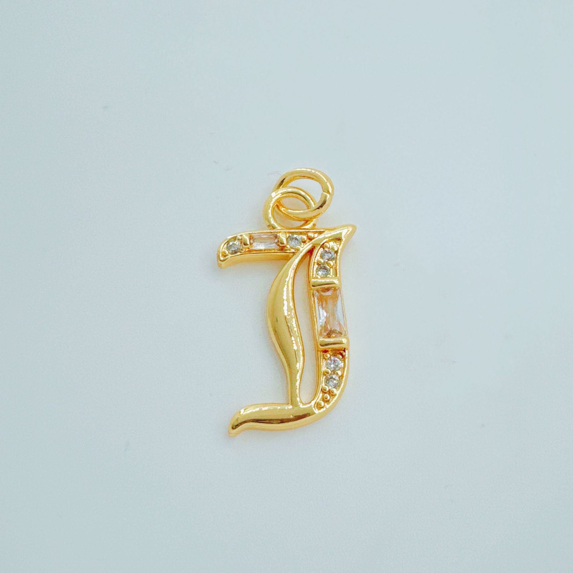 Wholesale Copper Gold-Plated Ice Sugar Letter Pendant Necklace European American Style Fashion Jewelry Accessory for Women