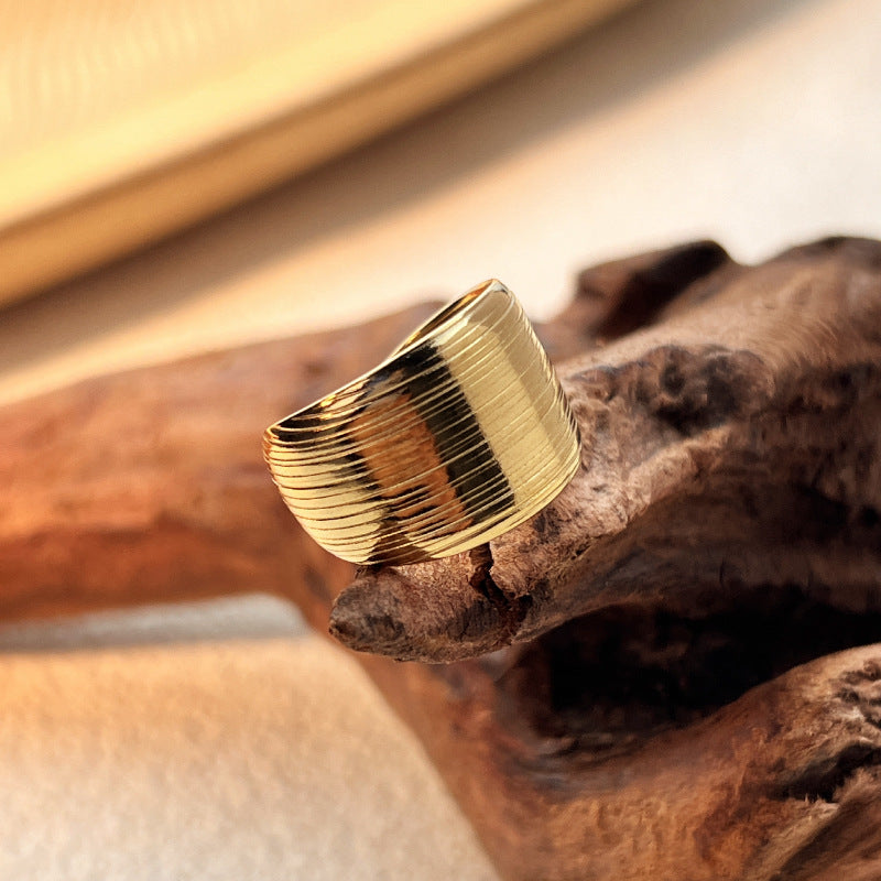 Wholesale  fashion stainless steel smooth ring niche design high sense open titanium steel ring