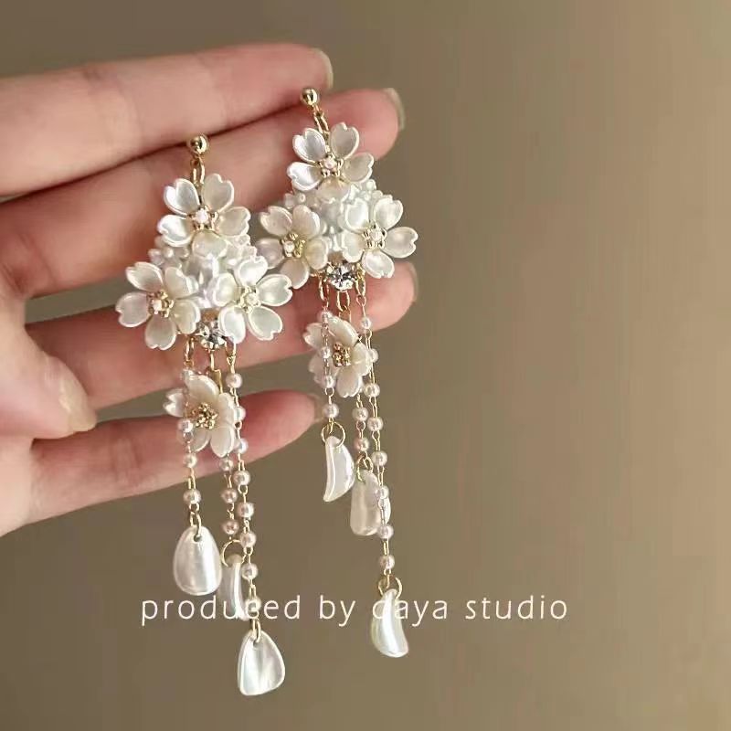 Wholesale Pearl Tassel Earrings Flower Stud Earrings ACC-ES-Yinhe001