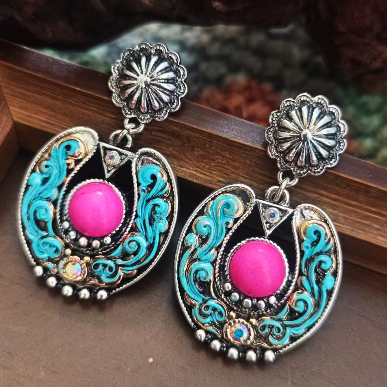 Wholesale Western-Style Exaggerated Turquoise Earrings and Necklace Set,  Zinc Alloy Electroplated Fashion Jewelry for Women