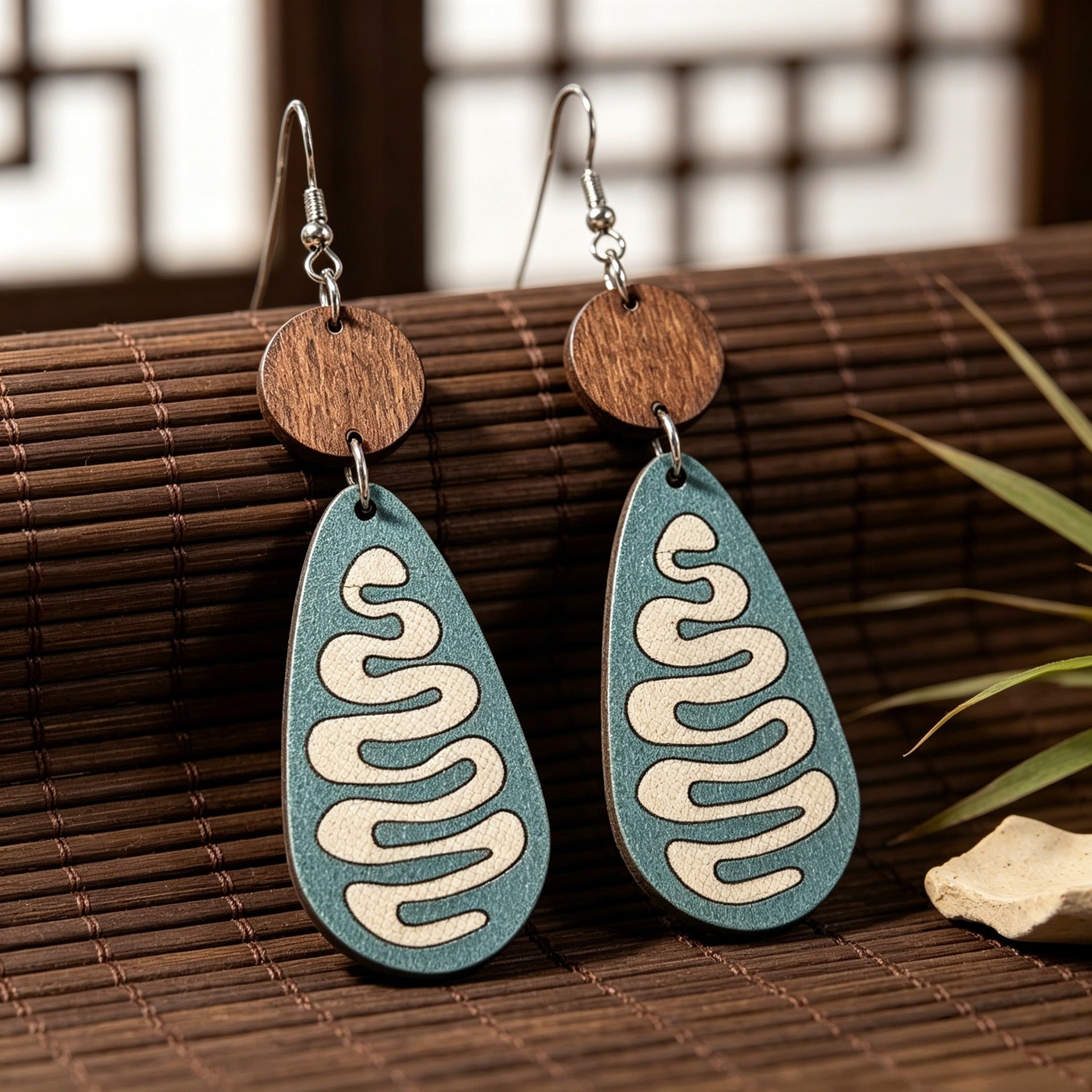 Wholesale Wooden Drop Earrings Retro Bohemian Green Snake Print Teardrop Earrings Jewelry Accessory For Boutique Resale