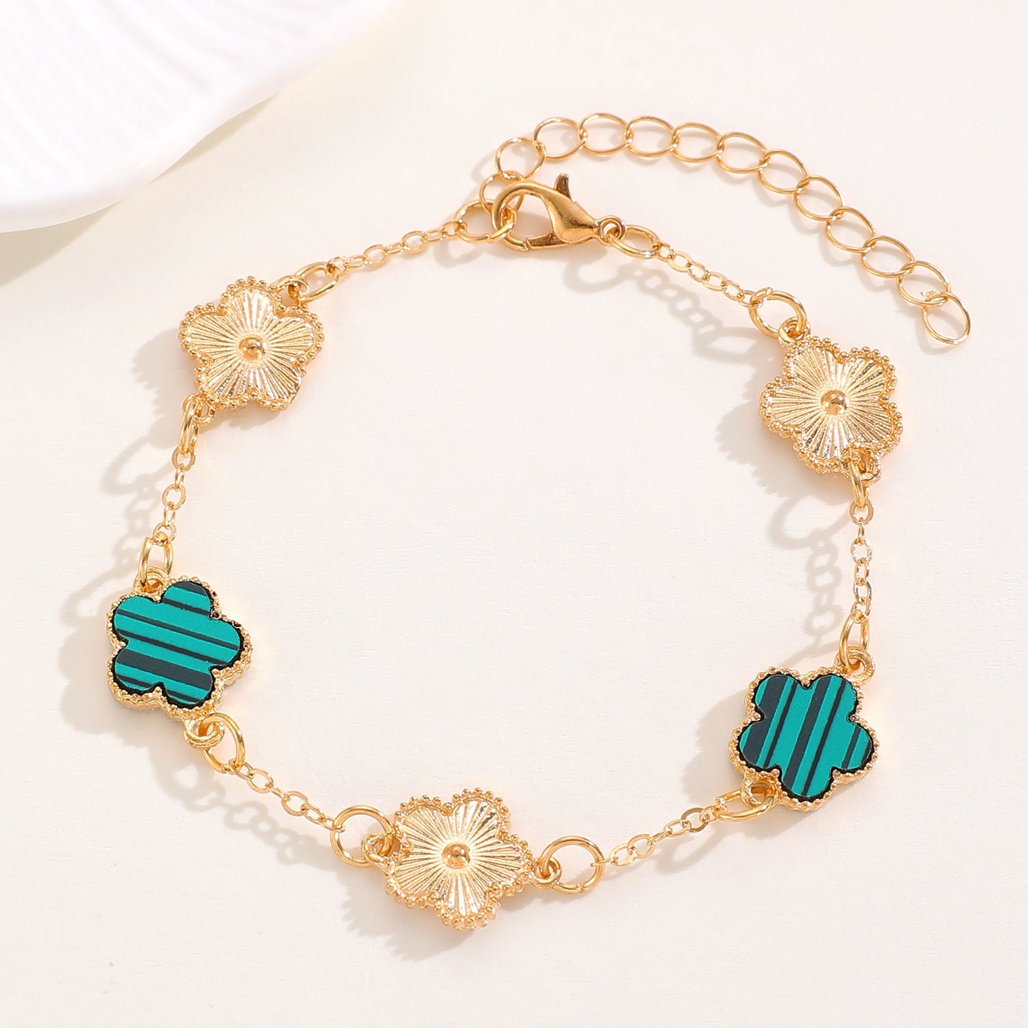 Wholesale Alloy five-leaf clover flower bracelet